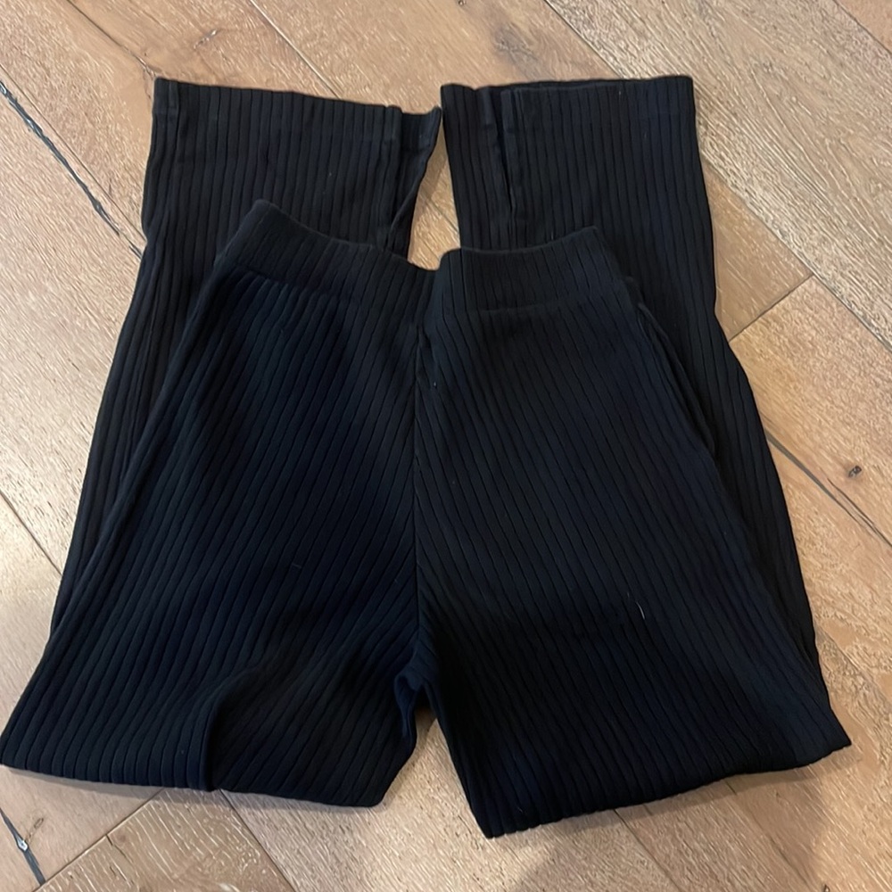 Uniqlo Ribbed Split Inseam Pants with Pockets - Picture 3 of 5